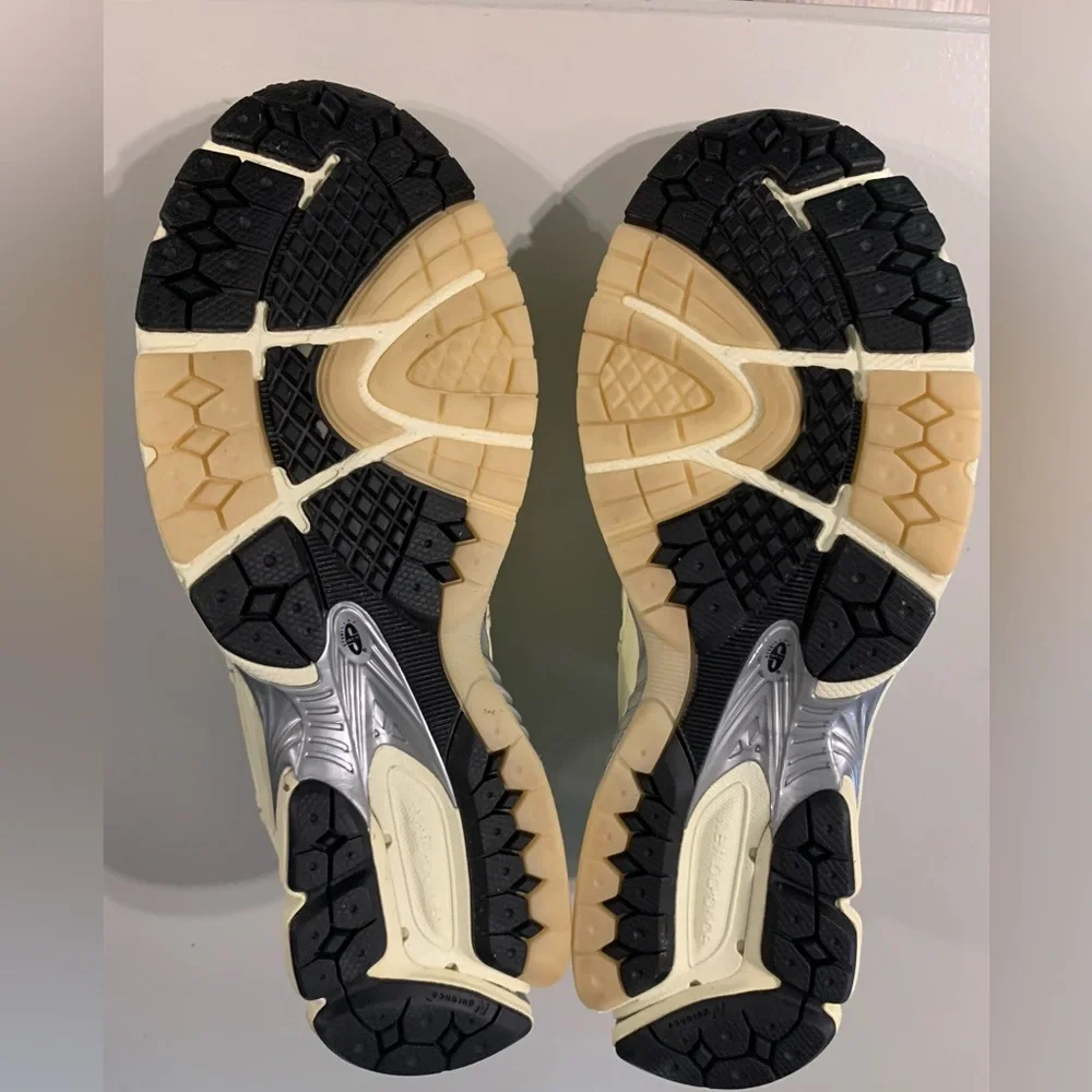 New Balance Mens Size 12 Randomevent Unik 2002R - Picture 5 of 10